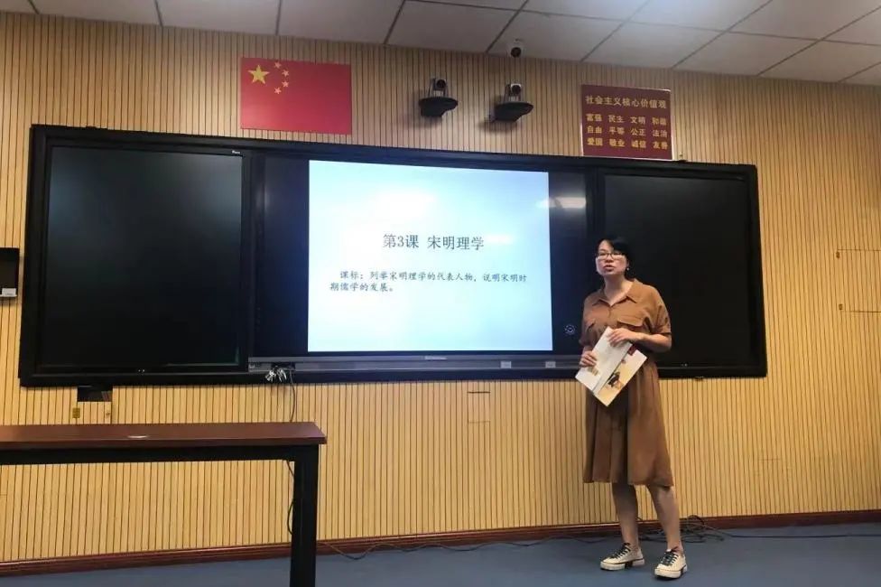 小学一年级数学备课教案模板_盏西镇中心小学六年级集体备课第五单元教案模板_英语小学备课教案模板